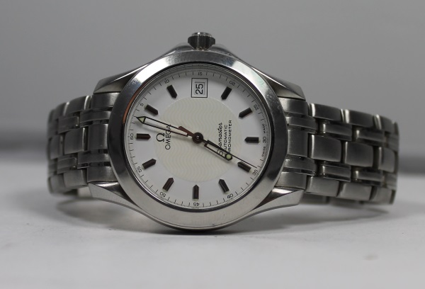 Omega Seamaster Automatic Stahl weisses Zifferblatt mit Datumsanzeige Chronometer